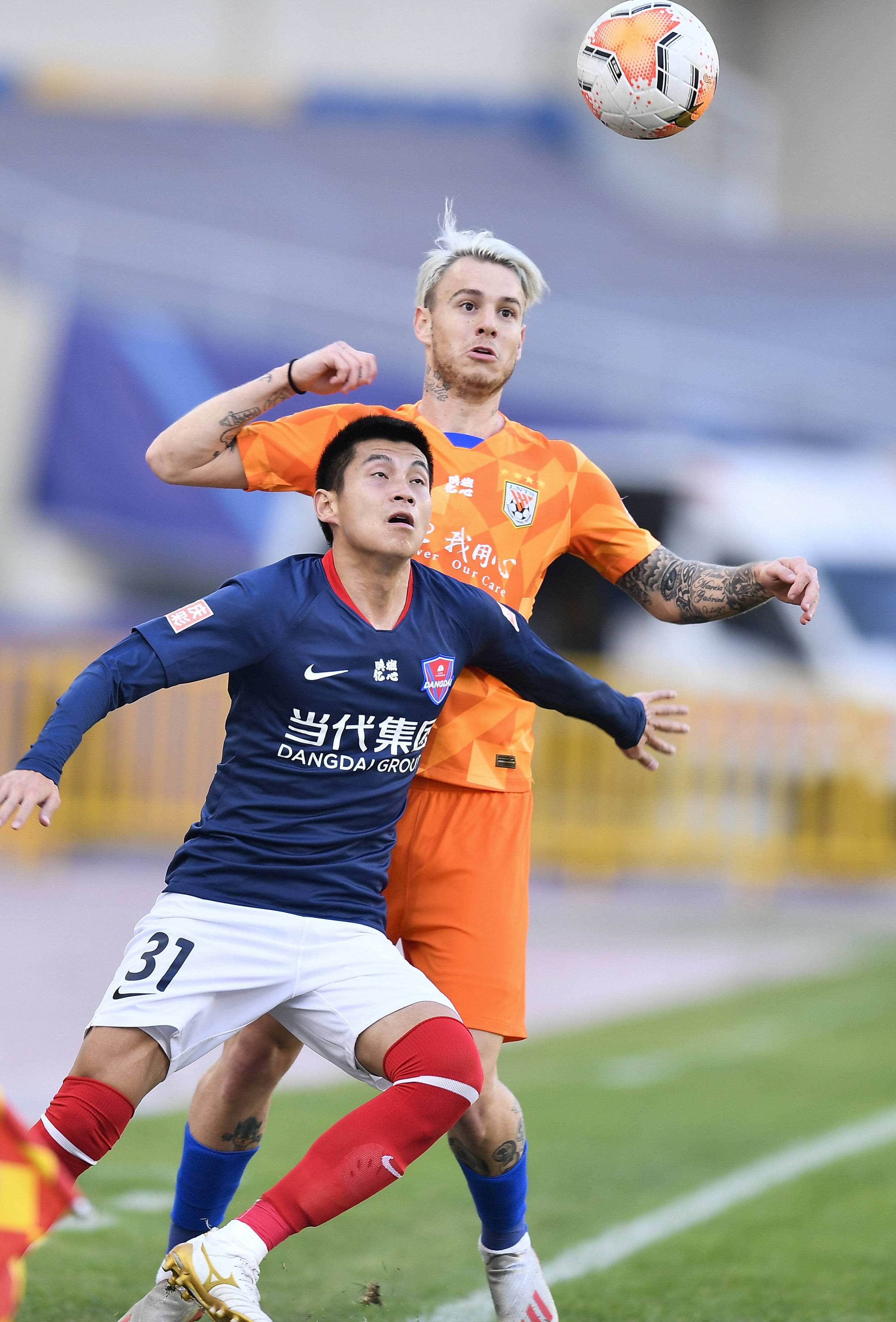 法国乙级足球队邀请中国中超球员加盟