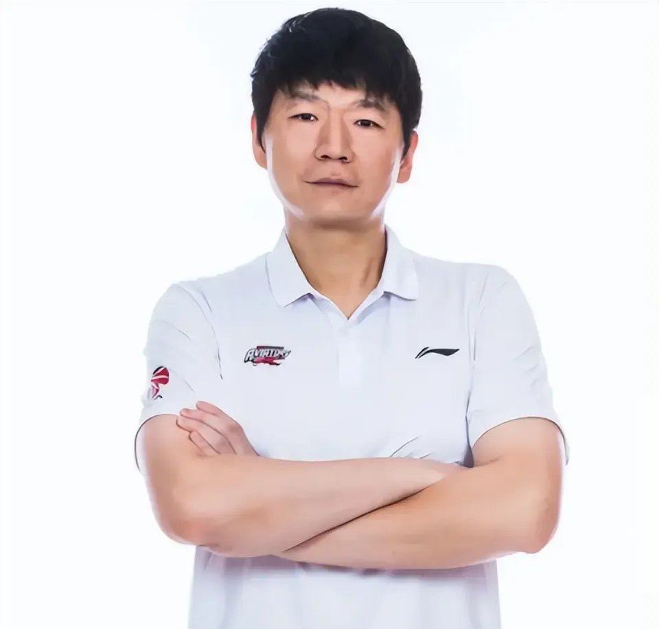 包含本土球员表现飘忽不定，平衡成问题的词条