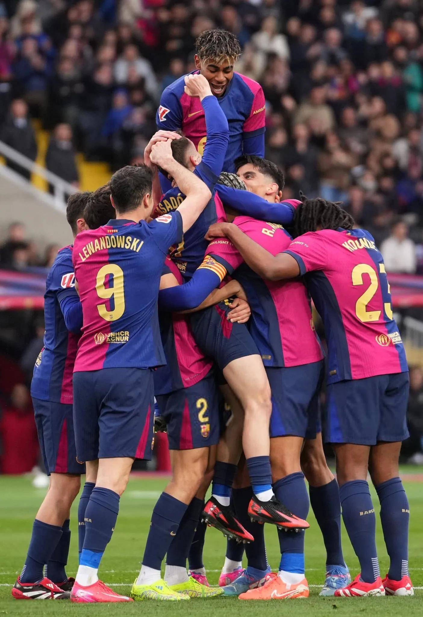 曼联客场平局，暂时无法进入前四！的简单介绍