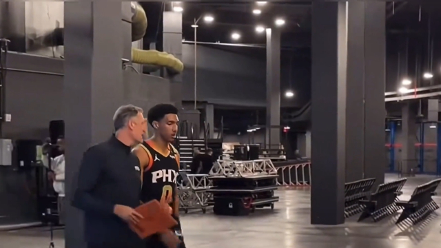 九游体育在线-太阳队青年球员崭露头角，球队崛起引人注目