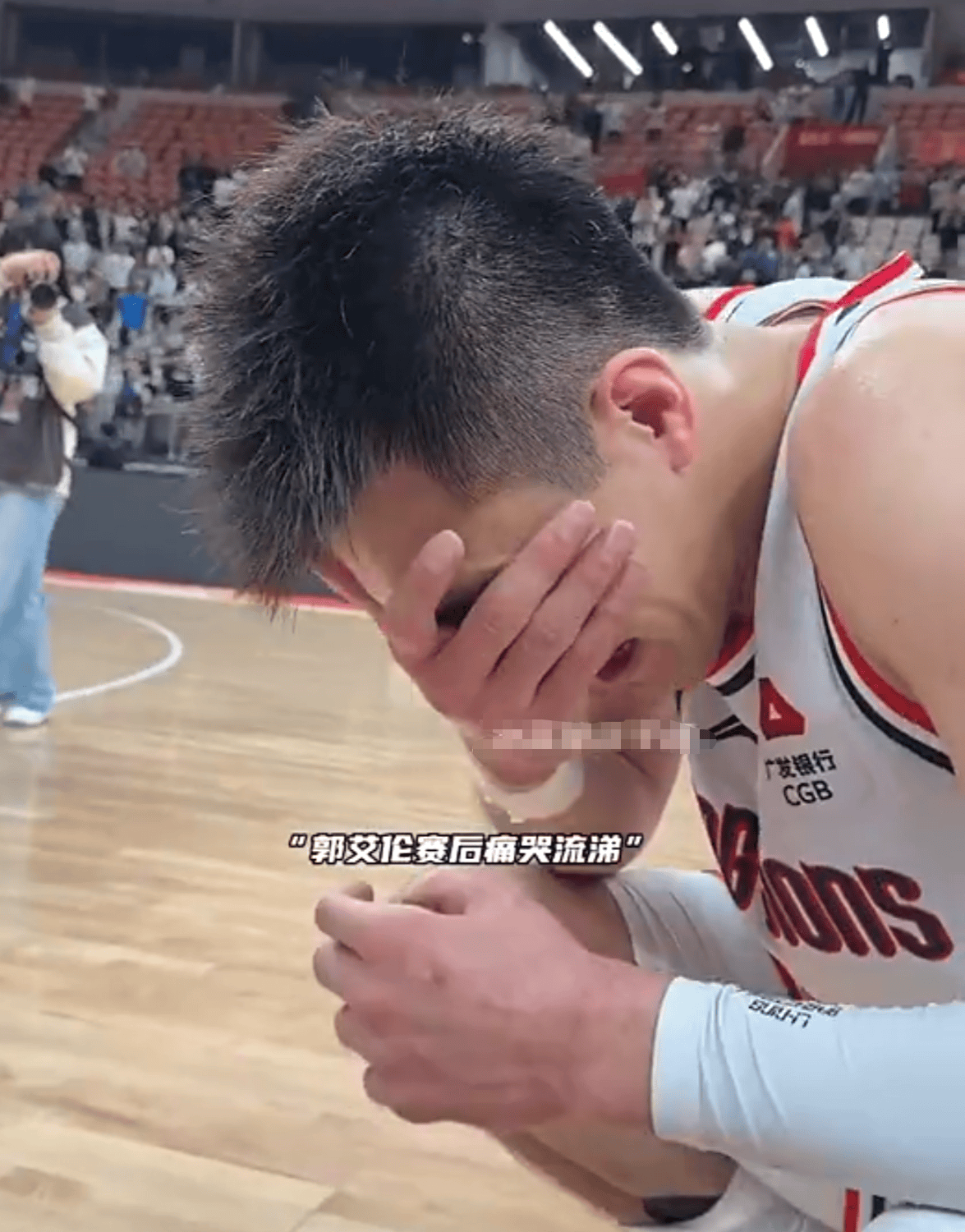 九游体育官方入口-包含新疆队遭遇失利，郭艾伦表现不俗的词条