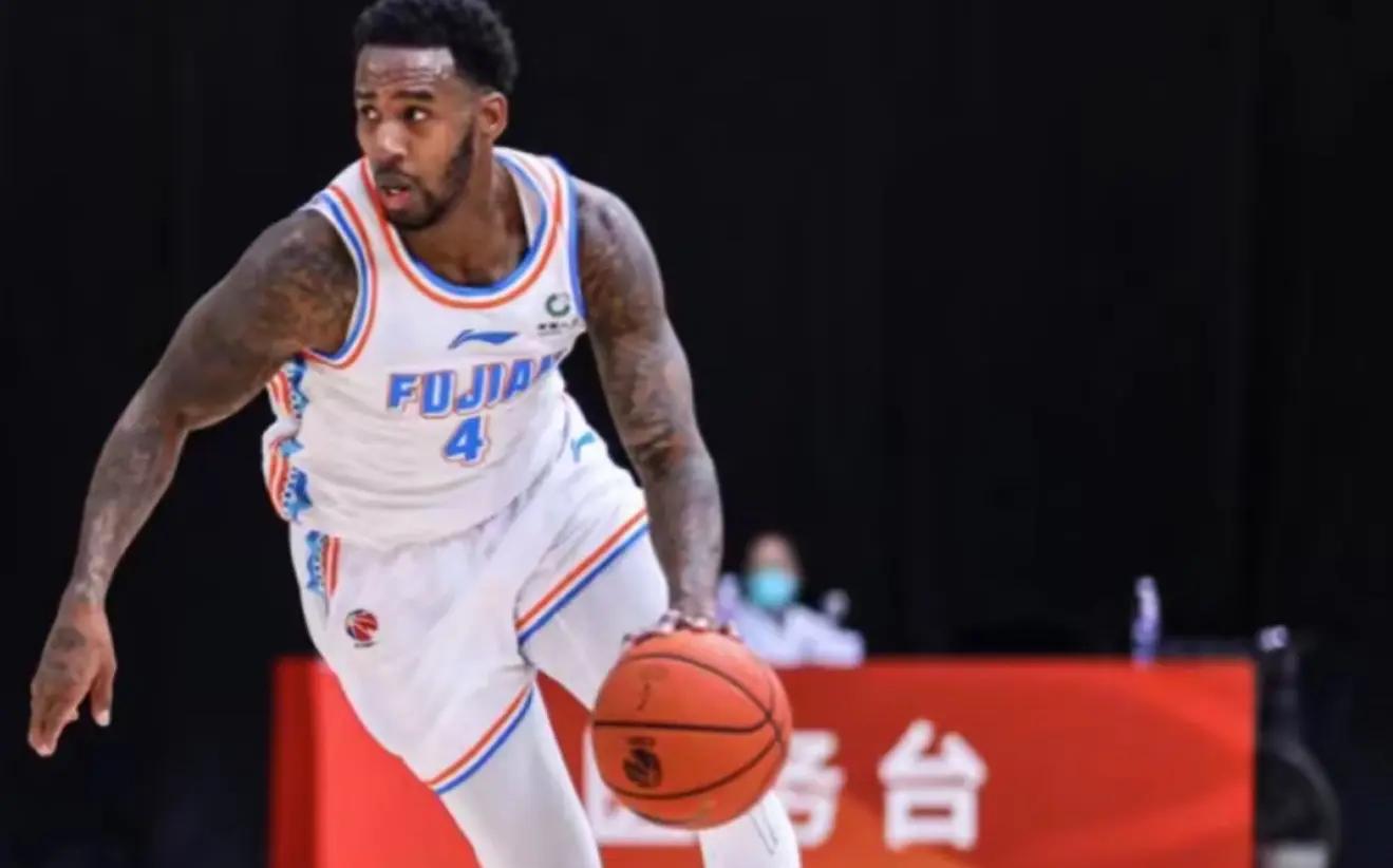 -福建男篮近期连败，球队面临困境