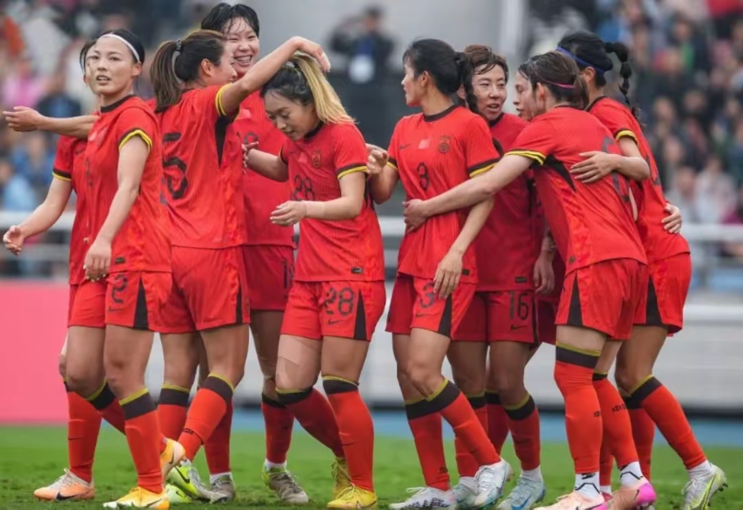 九游体育-国家女足在比赛中展现超群的技艺和团结一致