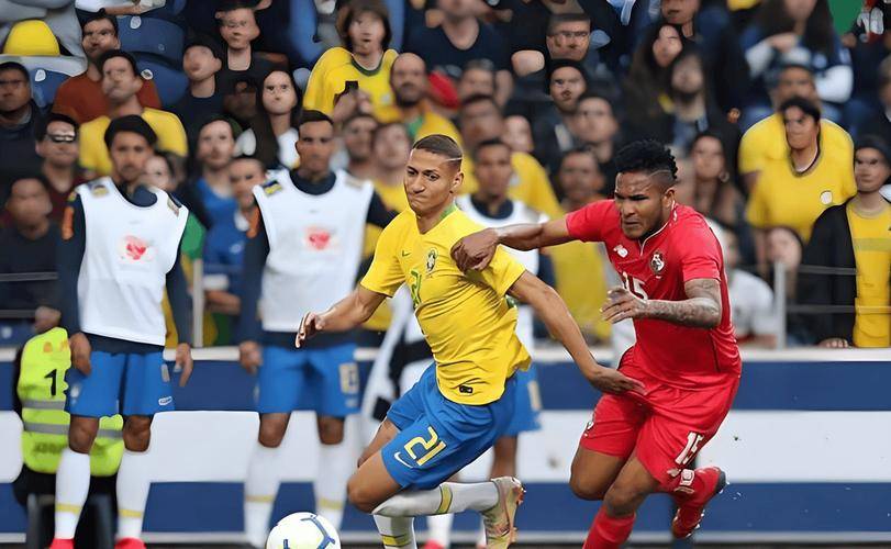 欧洲足球赛事中的悬念与激情，令人沉浸其中的简单介绍