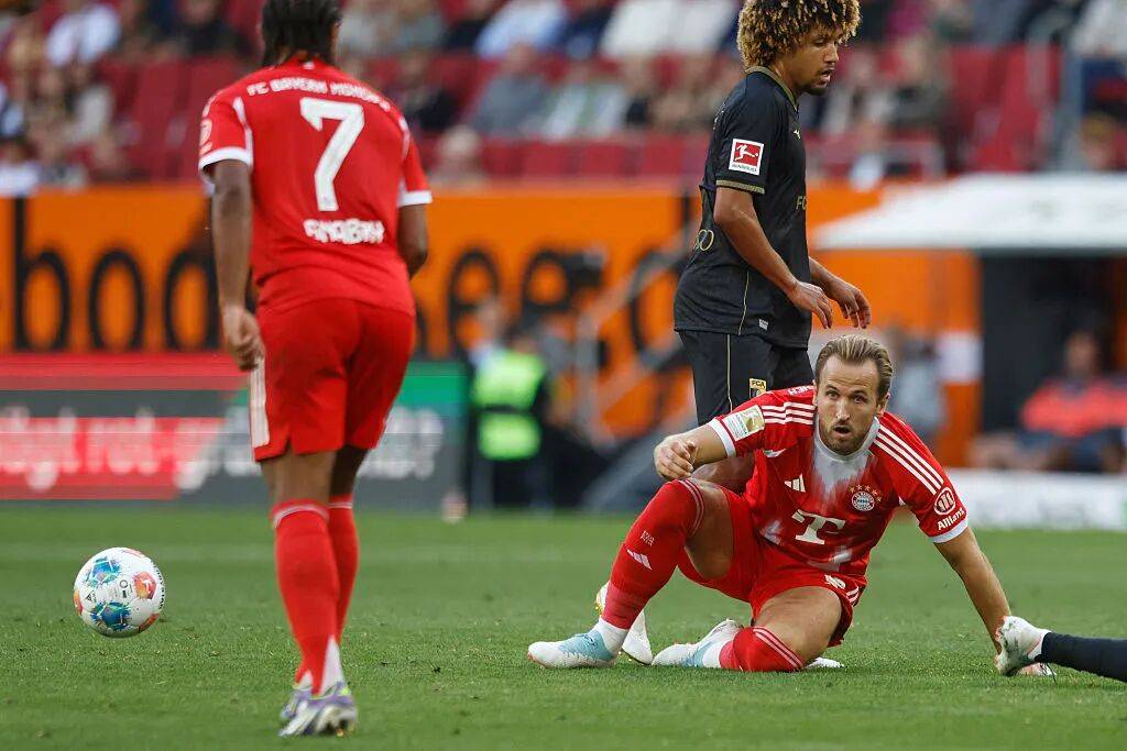 奥格斯堡队力克对手继续冲刺