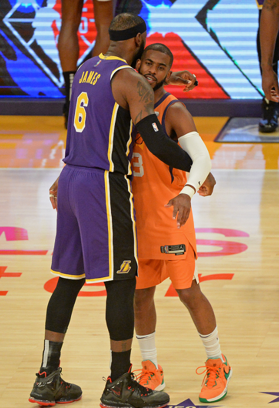 汉堡SV客场不敌对手，遭遇连败的简单介绍