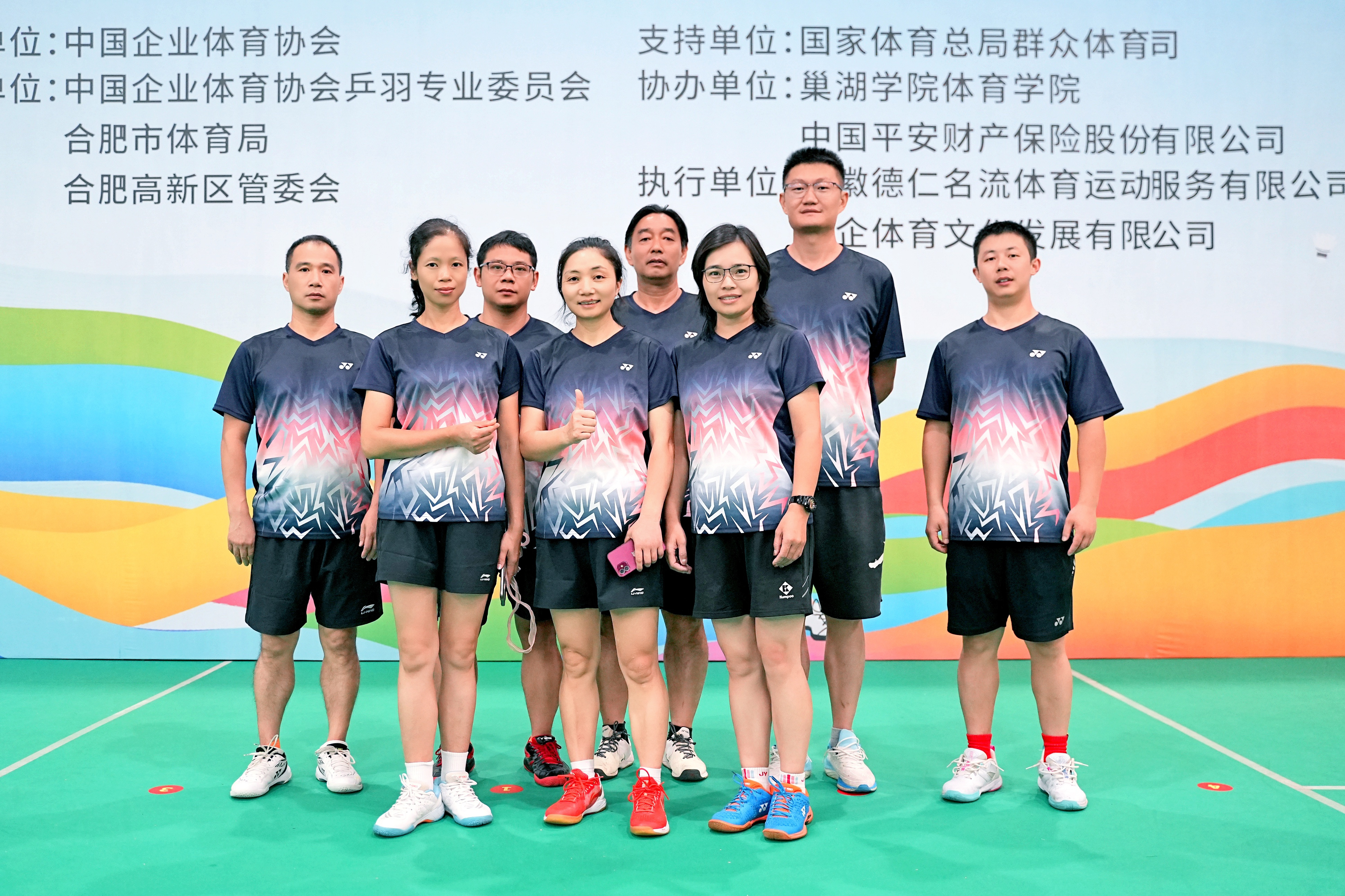 球队精准配合，团结拼搏赢得比赛