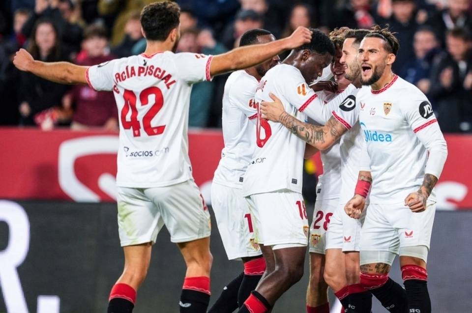 九游体育官方登录入口-皇马塞维利亚互交白卷，-握手言和