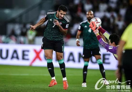包含阿联酋球队追赶上海凤凰队，实现弱者逆袭的词条
