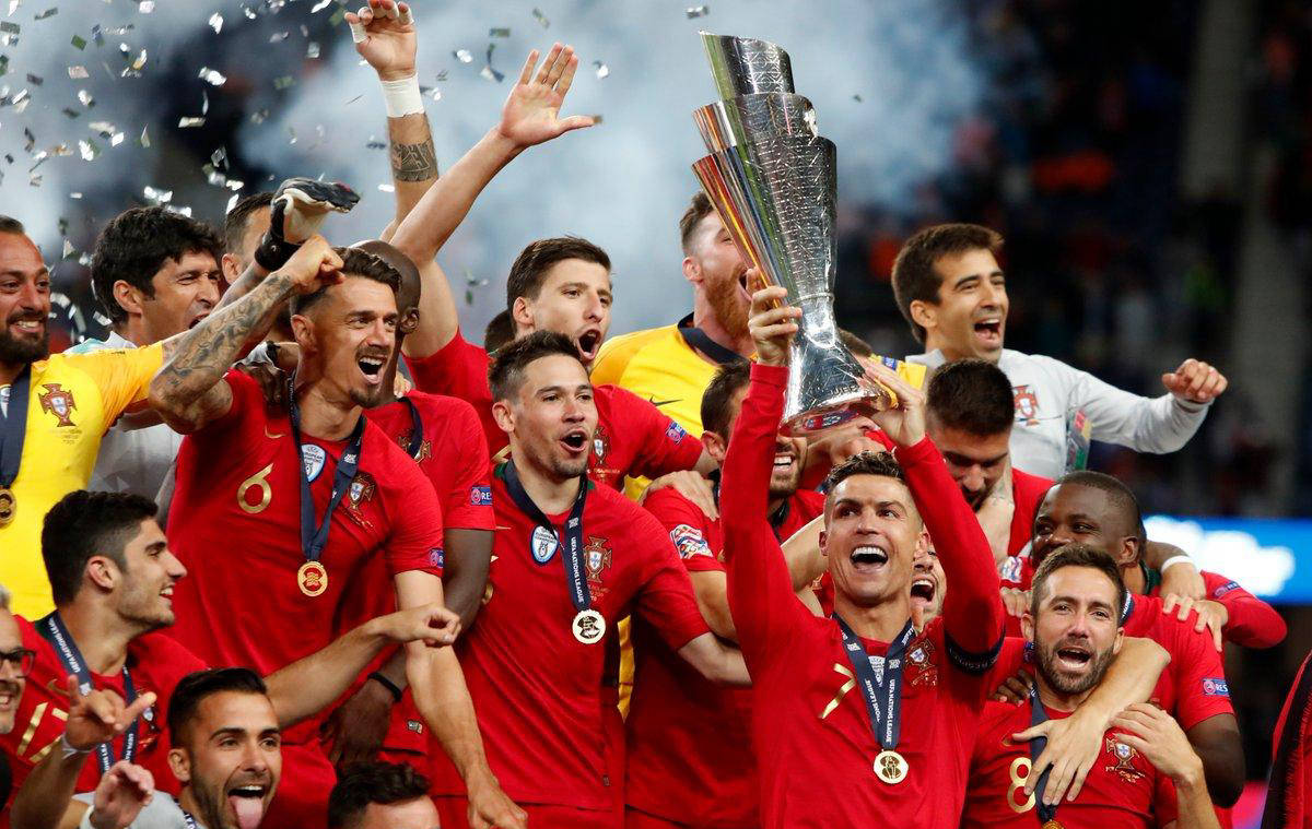 -丹麦队强势晋级，打入欧洲杯半决赛