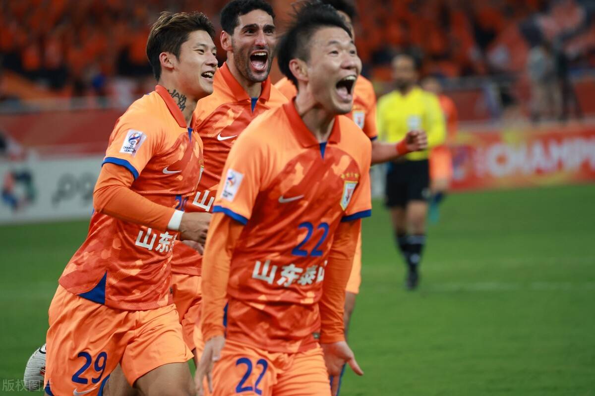 九游体育官网-山东鲁能实力碾压对手，球迷尽情欢呼