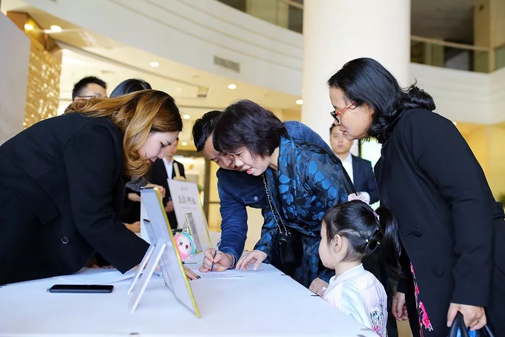 九游体育官网-南亚金牌收获满满，体育赛场风采十足